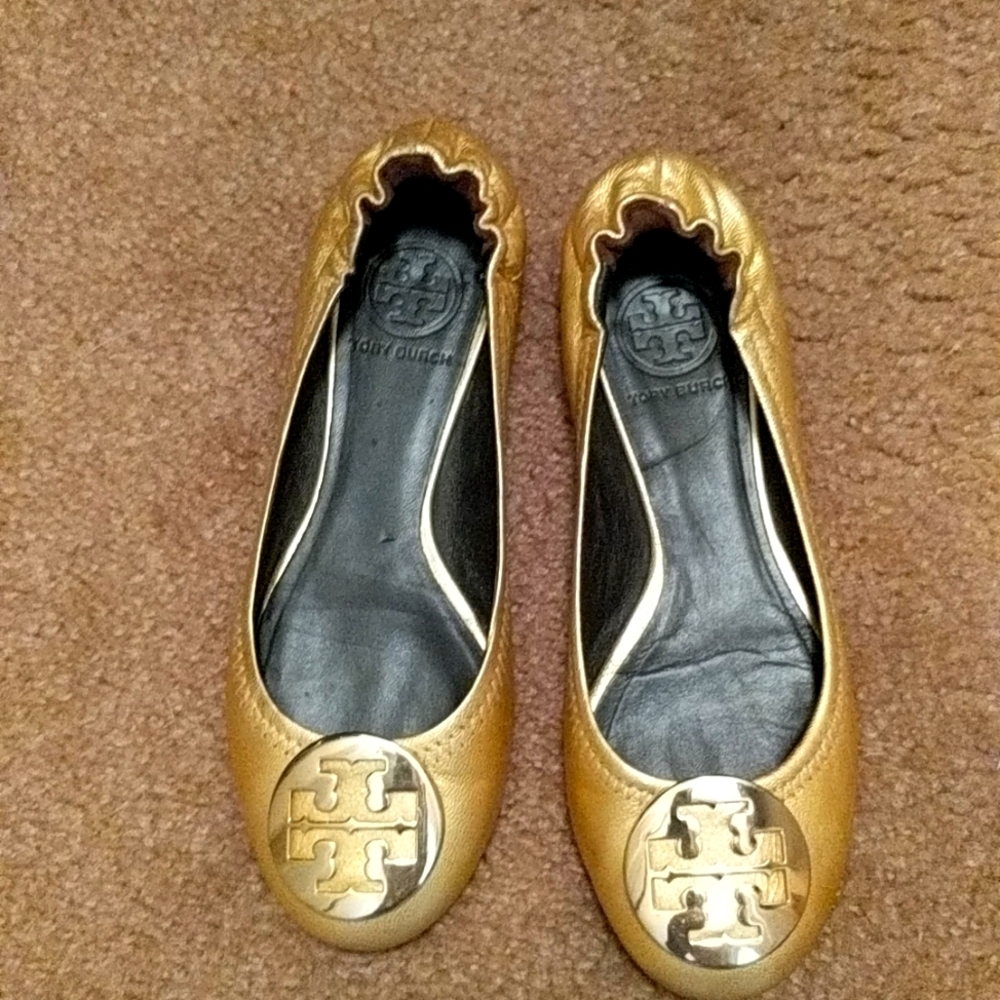 Tory Burch gold colors leather flat size 5.5 made in Brazil